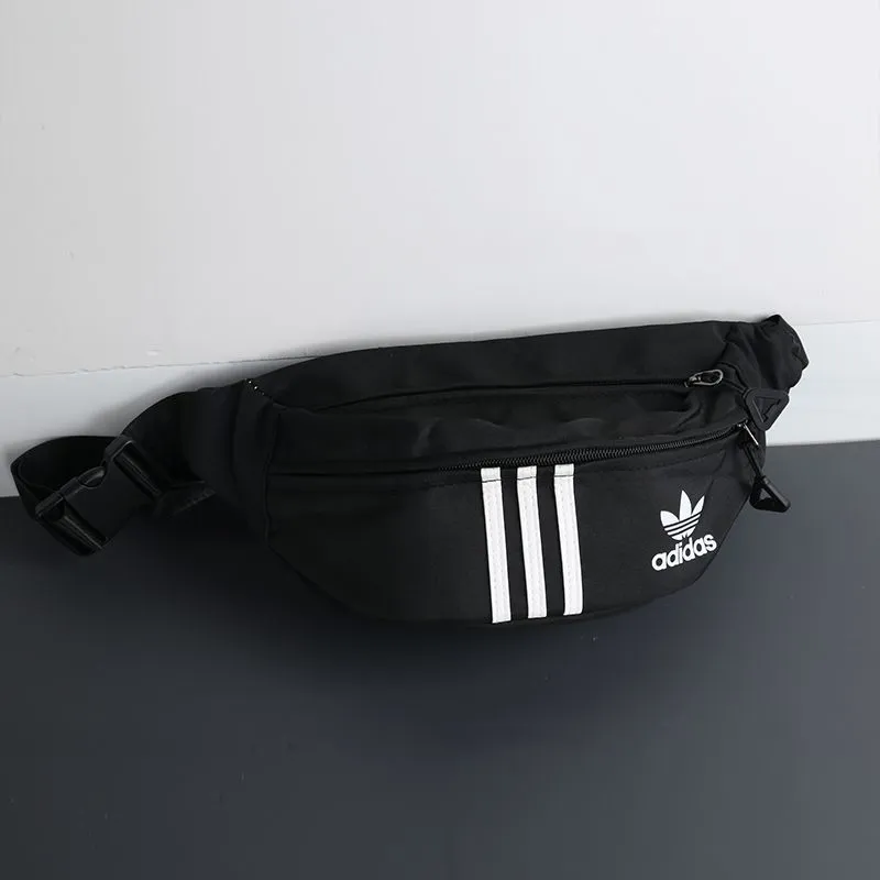 上質感ただよう 都会感演出する 穏やかな印象 斜め掛け仕様 軽量設計 バッグ