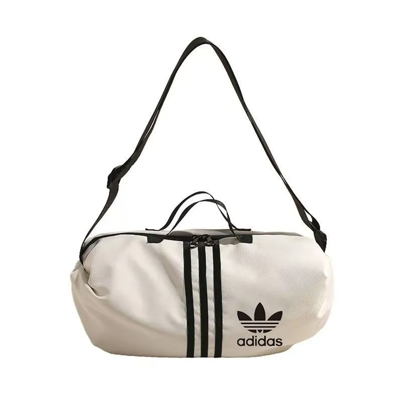 上品な佇まいプラスする 日常使いにちょうどいい 整理しやすい構造 バッグ