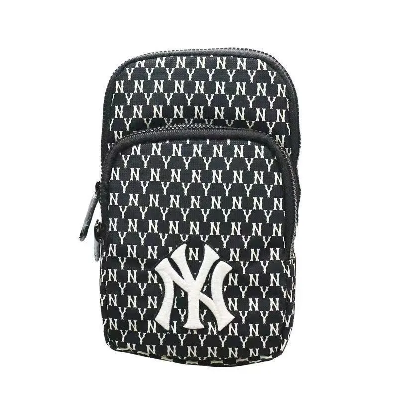 ストリート感覚 存在感際立つ 小物まとめる 実用仕様 バッグ