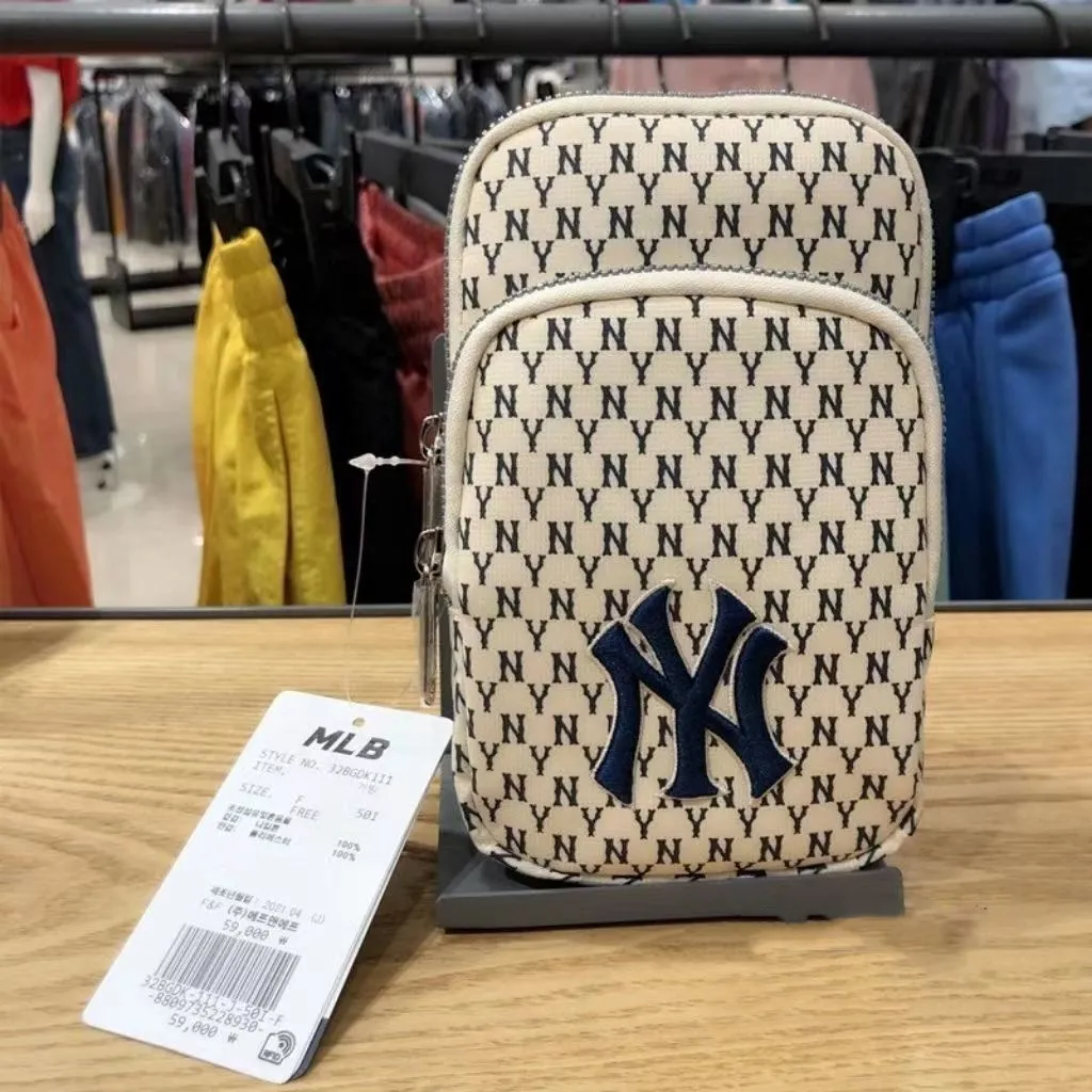 ストリート感覚 存在感際立つ 小物まとめる 実用仕様 バッグ