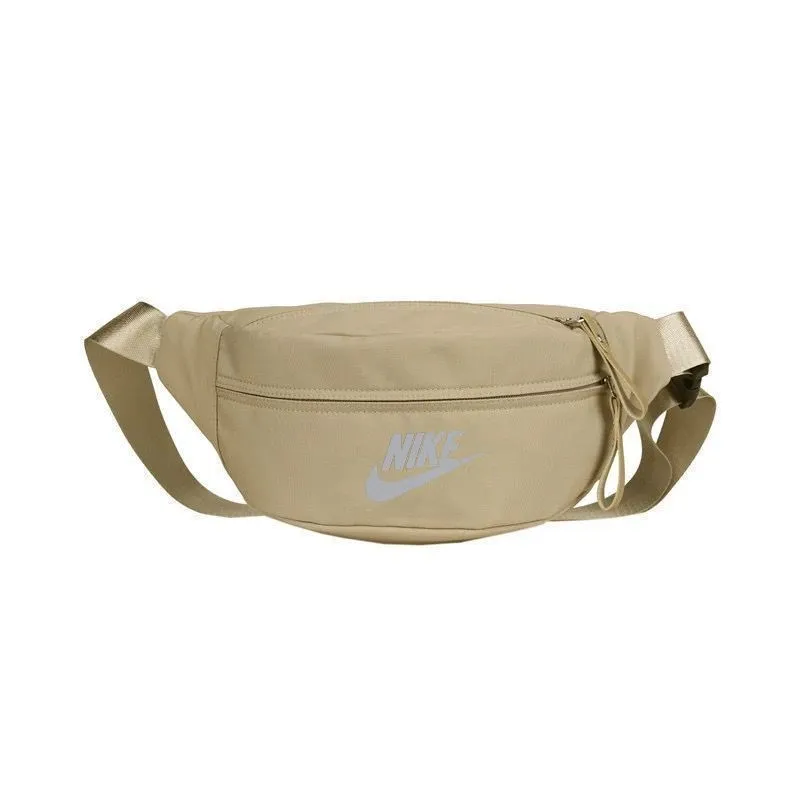 季節問わず使える おしゃれなフォルム トレンド感のある 軽くて持ちやすい バッグ