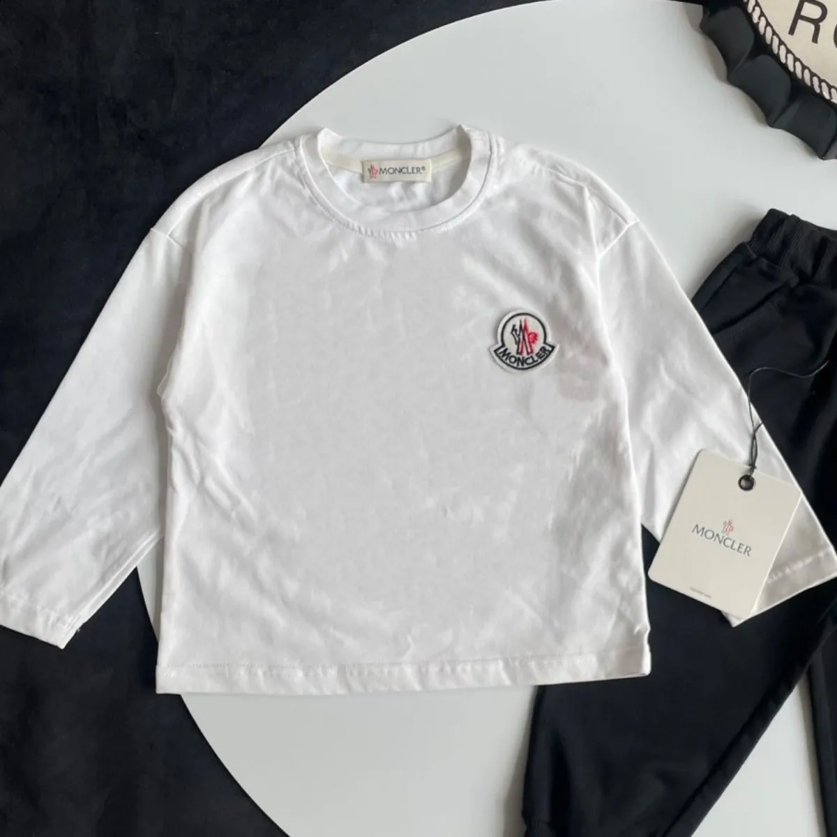 【90-150cm】トレンド感のある 目を引く 人気な定番 カジュアル アウター Tシャツ 長袖 Tシャツ パンツ