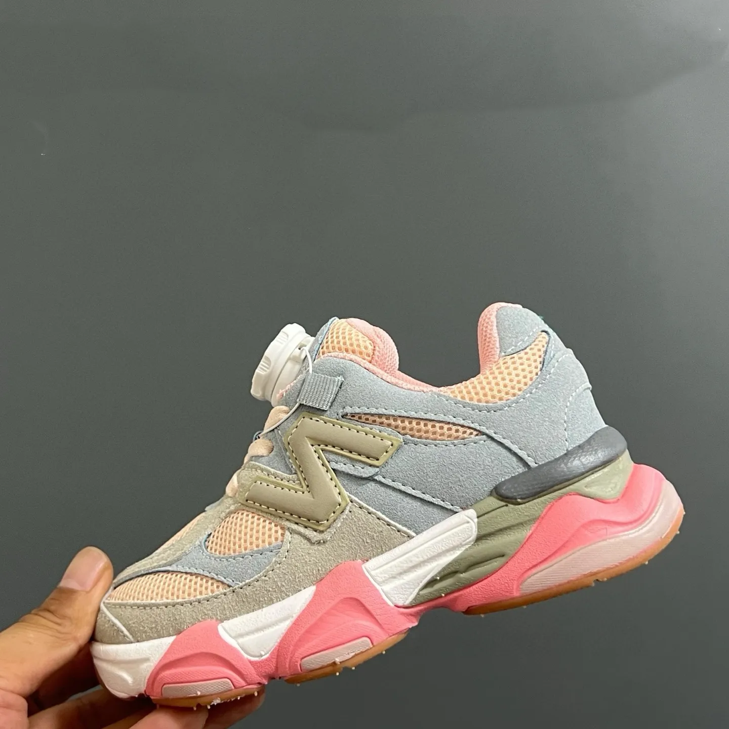 【24-37】クッション性抜群 履き心地抜群 安定感のあるソール 多色選べる ストレッチ素材 スニーカー