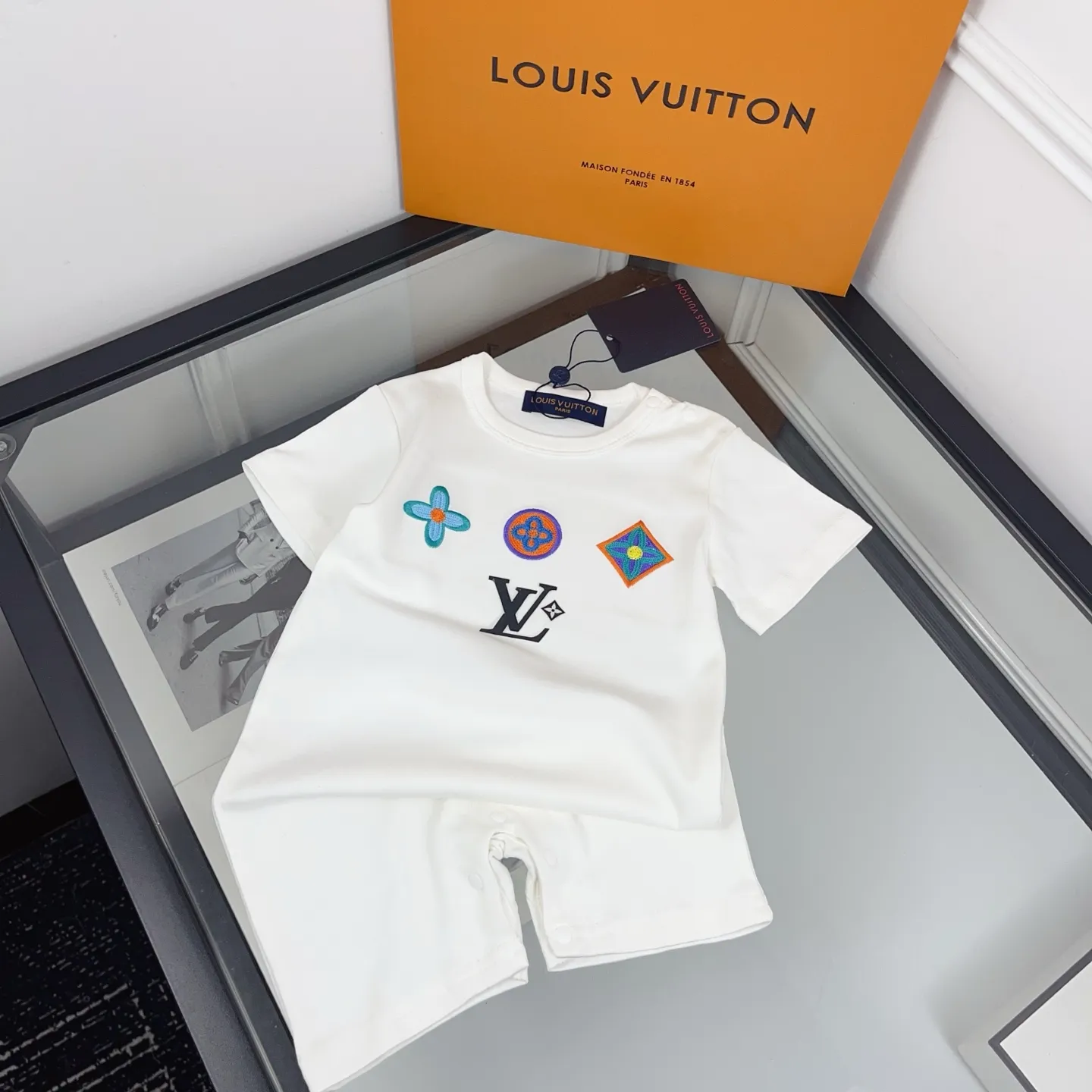 【73-100cm】シンプルで可愛い デイリー使いに最適 やんちゃな印象 着せやすい ベビー服 ロンパース