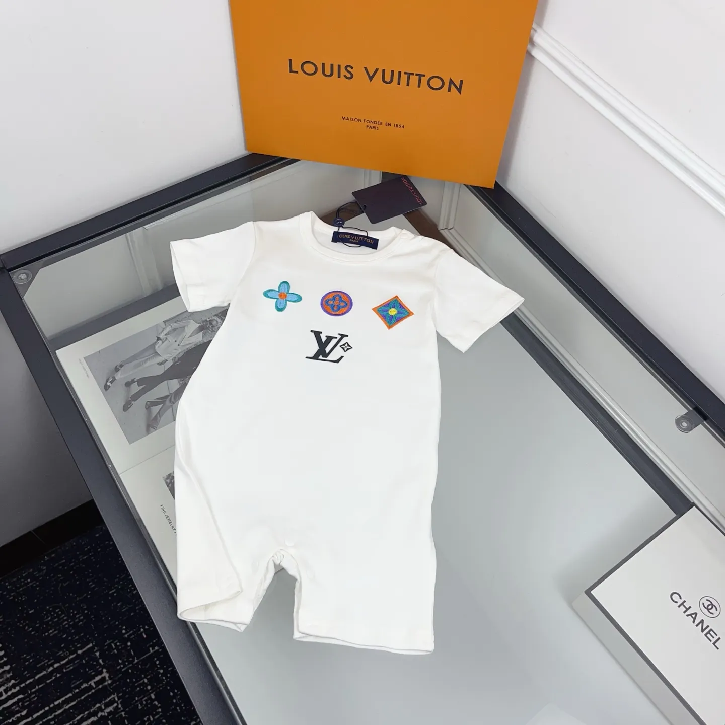 【73-100cm】シンプルで可愛い デイリー使いに最適 やんちゃな印象 着せやすい ベビー服 ロンパース