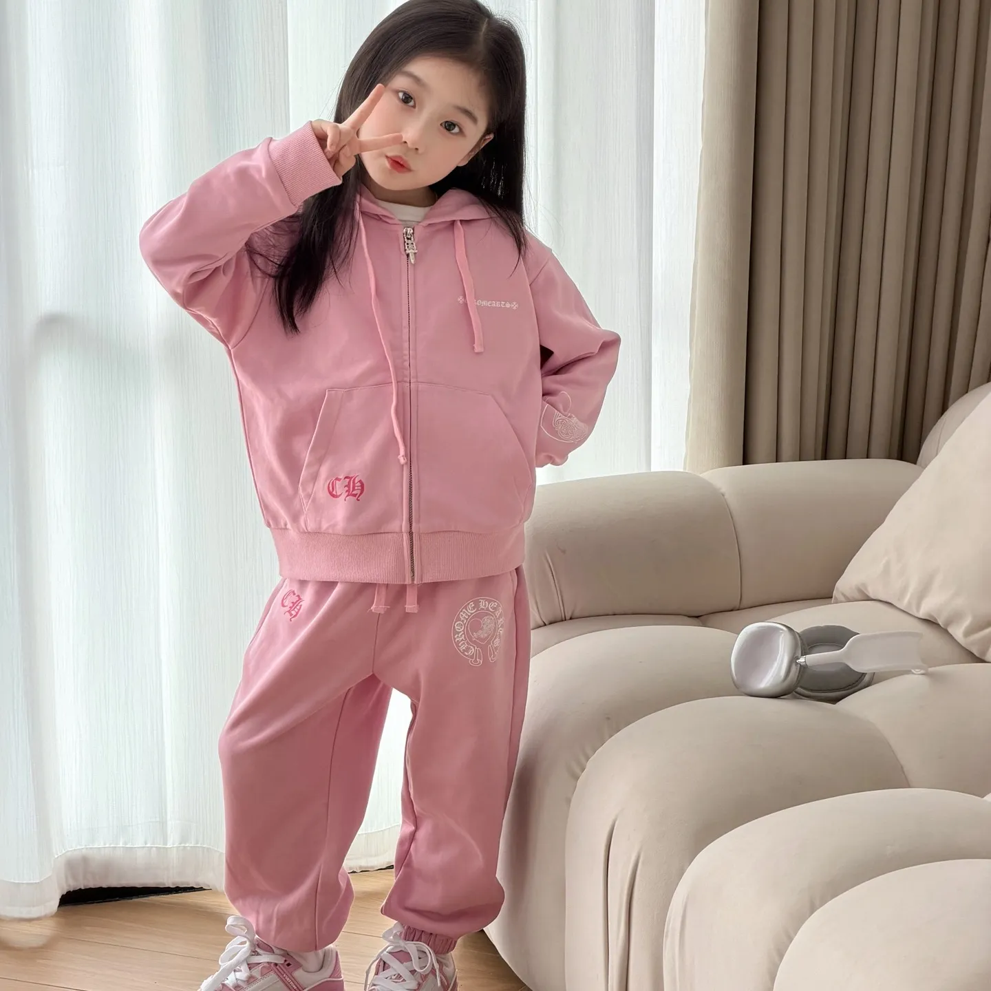 【100-160cm】ほのぼのデザイン おしゃれ見え 元気カラー カジュアル 着せやすい アウター パンツ