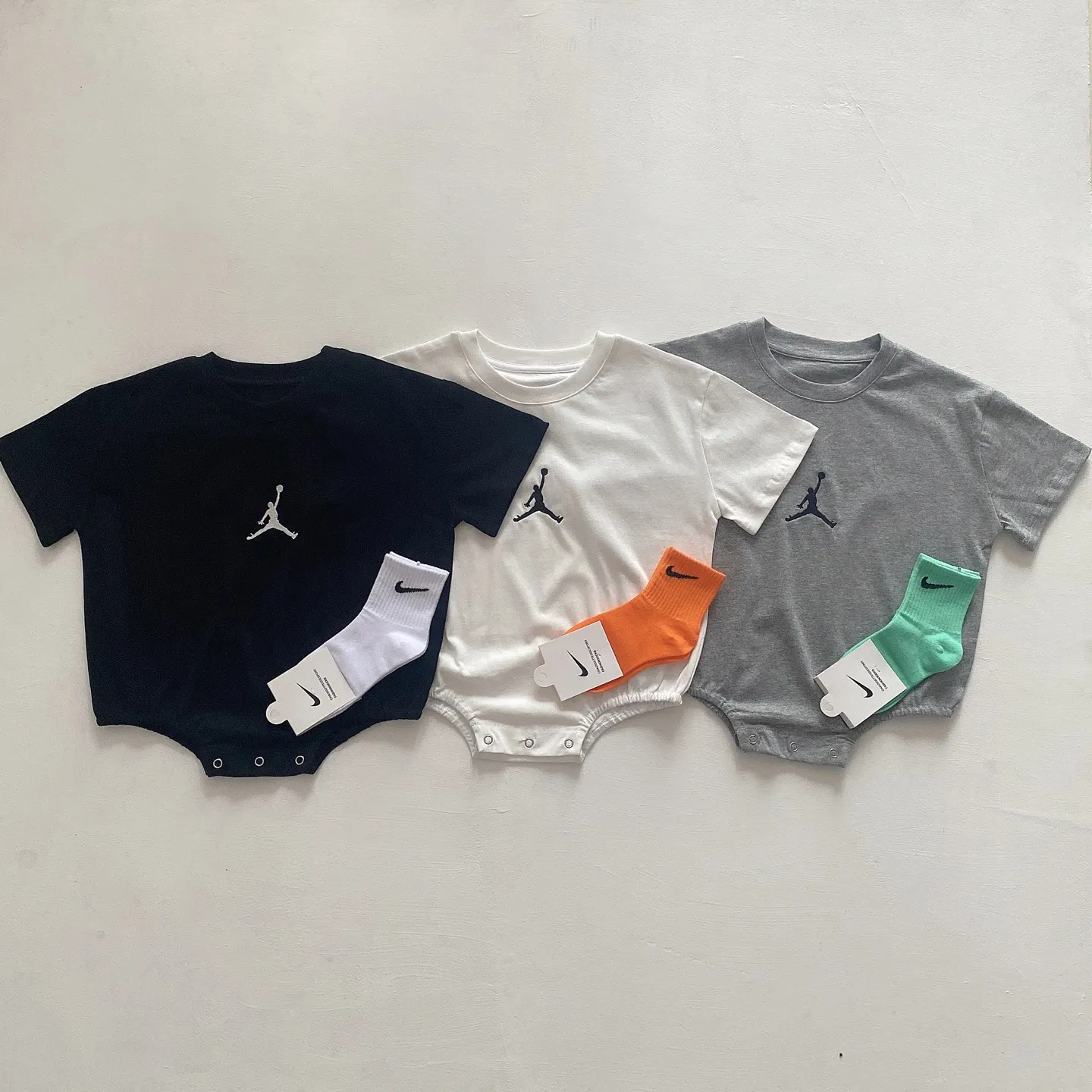 【66-90cm】デイリーにぴったり 大人気 シンプル 着心地抜群 ベビー 半袖 ロンパース