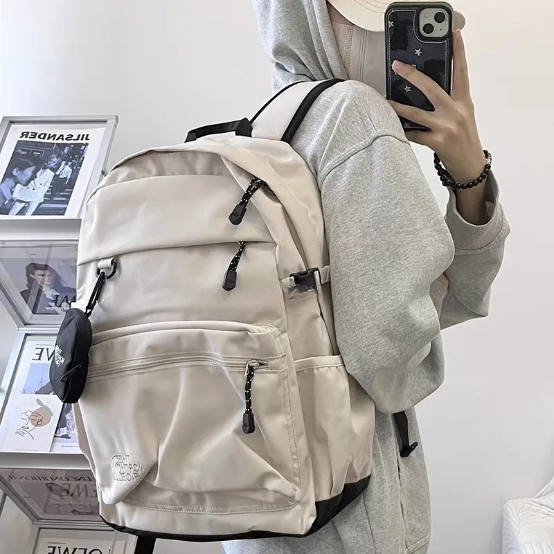 丈夫な素材 やさしい背負い心地 トレンド感満点 話題商品 多色選べる バックバッグ