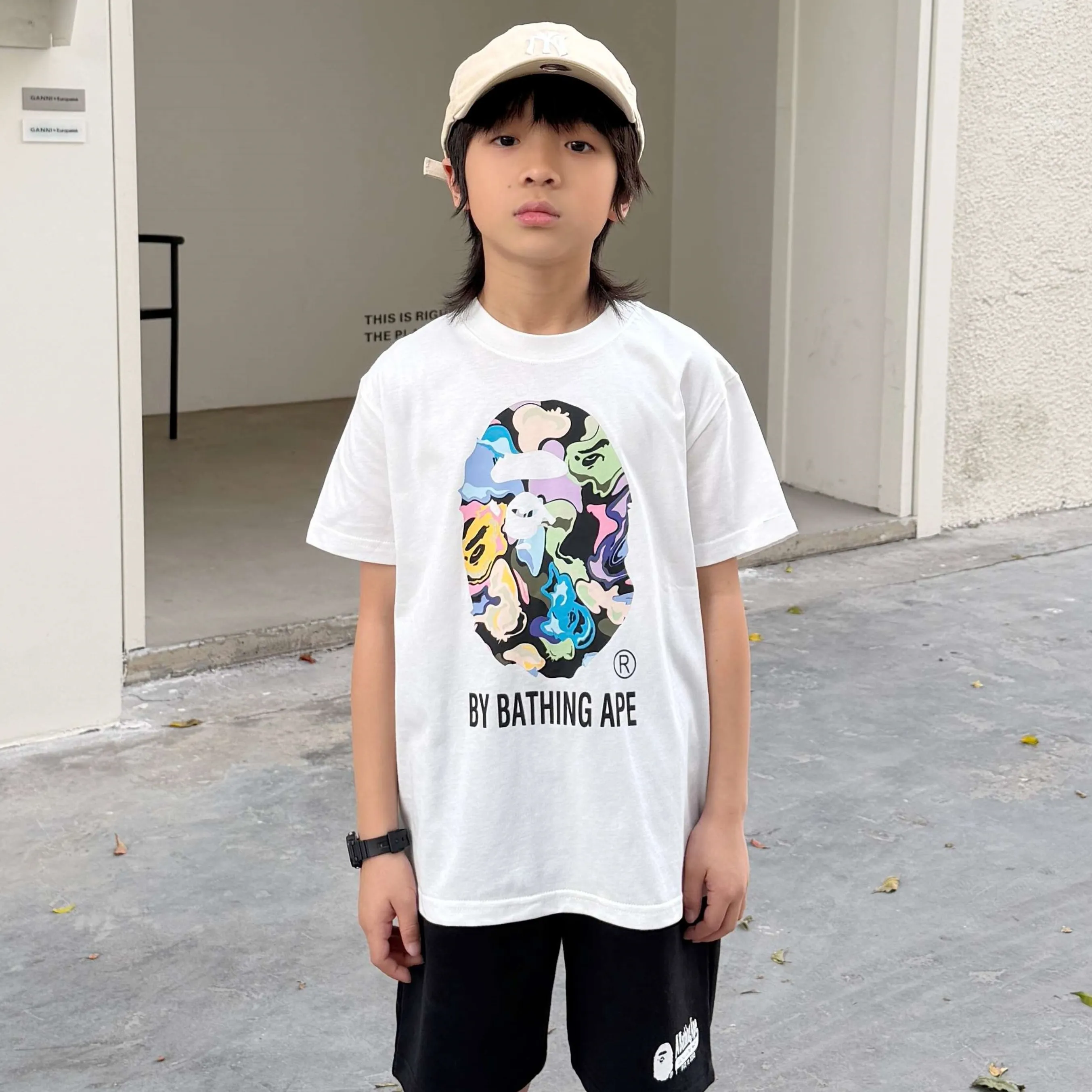 【90-160cm】おしゃれキッズ コーデしやすい 1枚で決まる カジュアル 二色選べる 半袖 Tシャツ