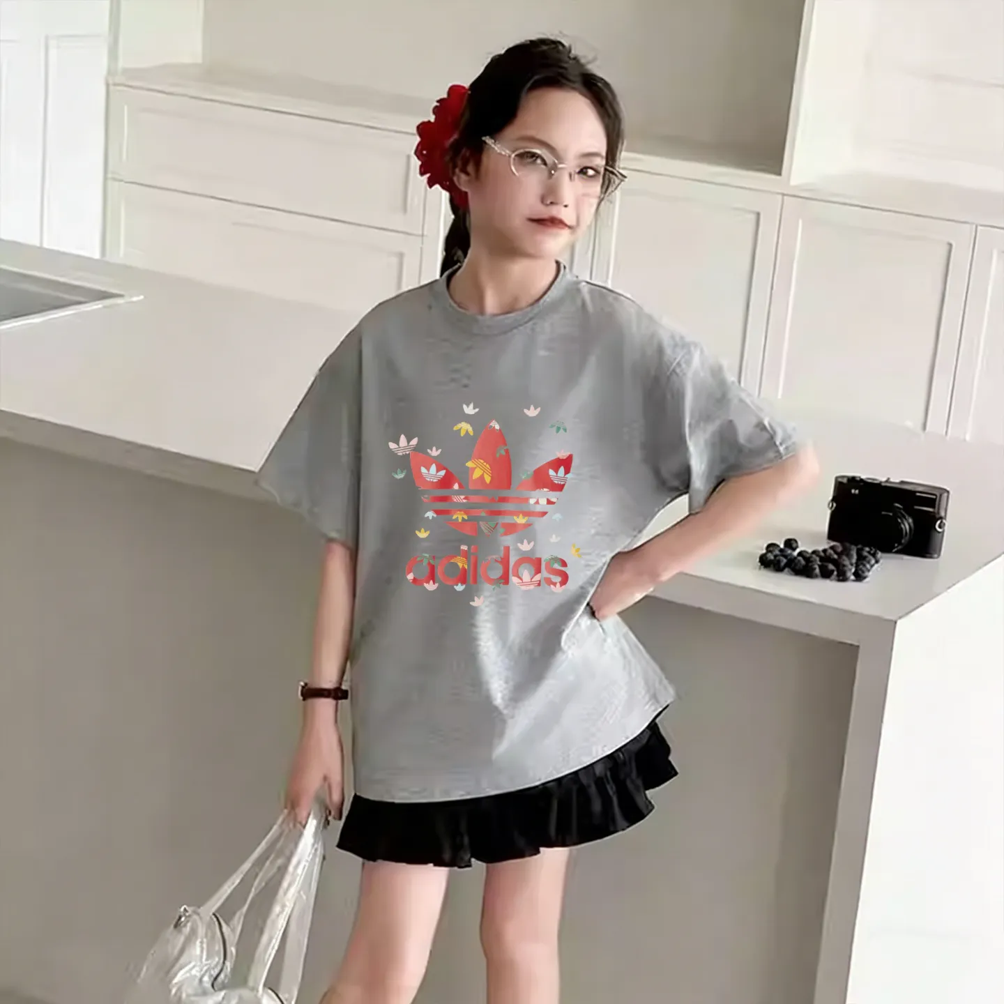 【90-160cm】トレンド感たっぷり 好感度100％  おしゃれ トレンド  女の子 半袖 Tシャツ