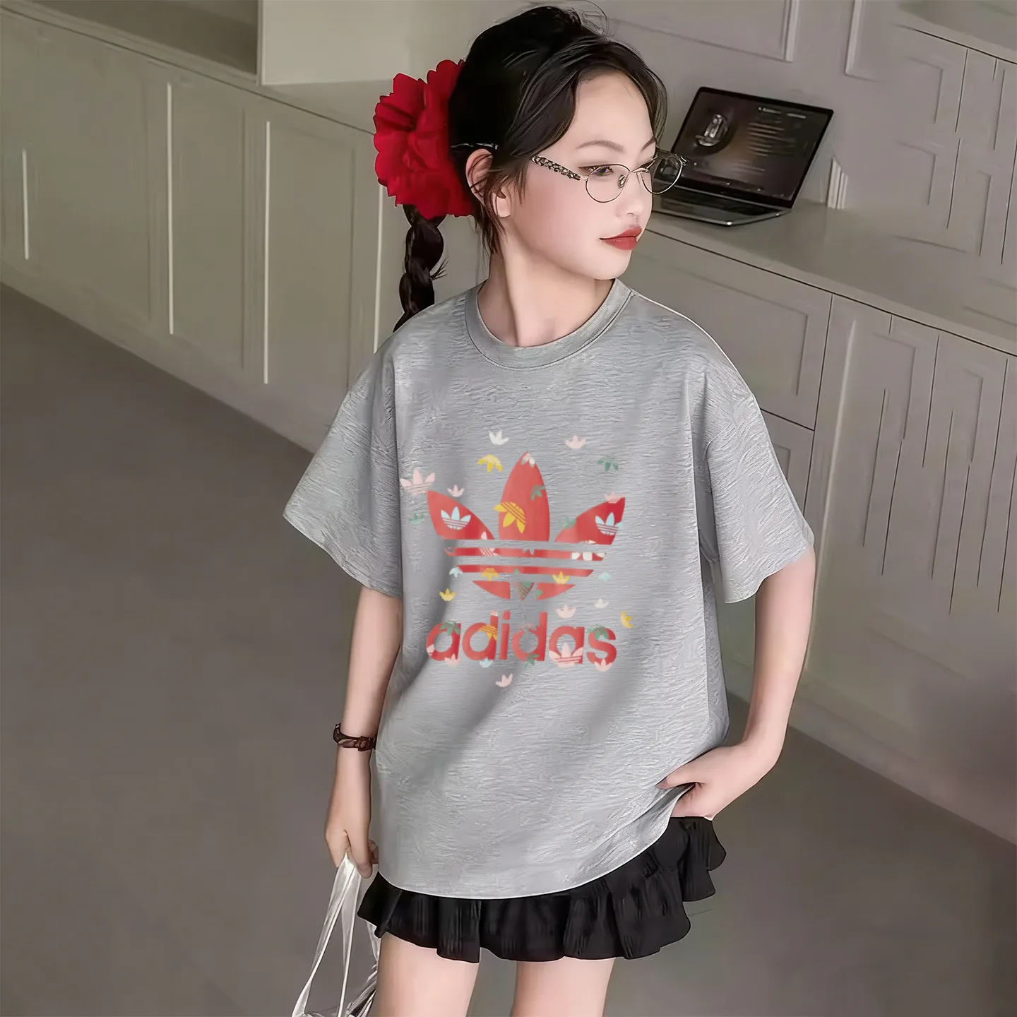 【90-160cm】トレンド感たっぷり 好感度100％  おしゃれ トレンド  女の子 半袖 Tシャツ