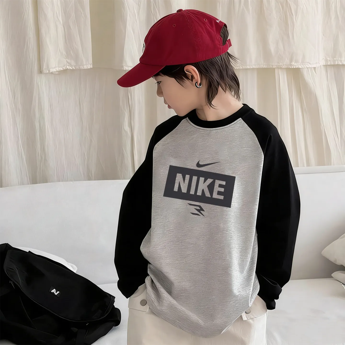 【110-170cm】人気爆発中  コーデの主役に カジュアル 通園・お出かけに 男の子 長袖 Ｔシャツ