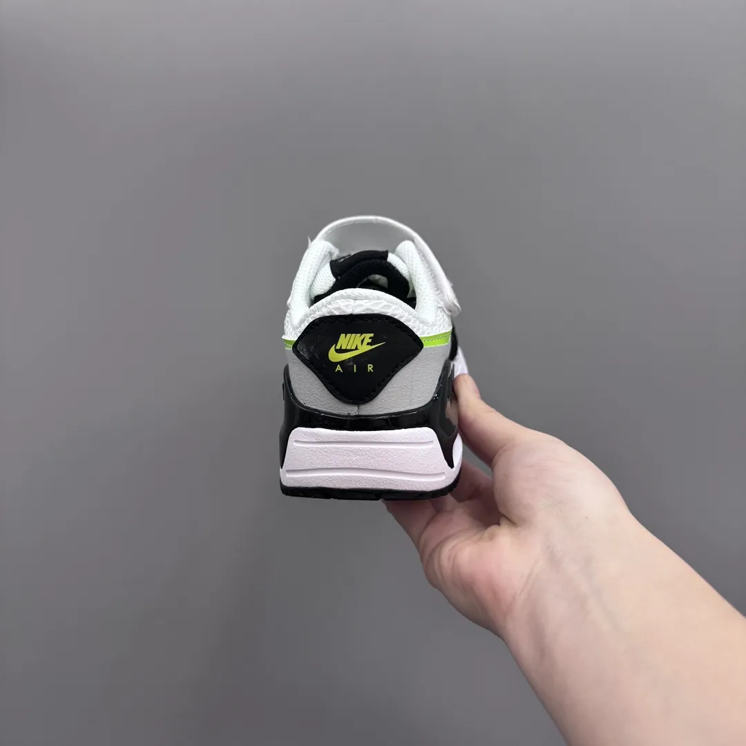 【25-37】足に優しい素材 軽くて動きやすい 存在感抜群 カジュアル 履きやすい スニーカー