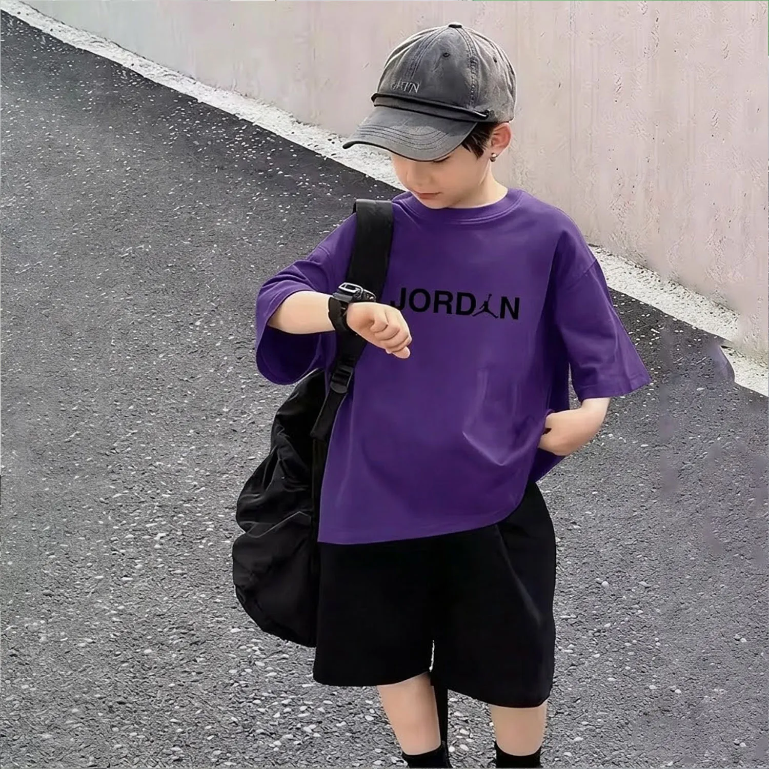 【90-160cm】デイリー使いに最適 写真映え 1枚で決まる カジュアル 合わせやすい 男の子 半袖 Tシャツ