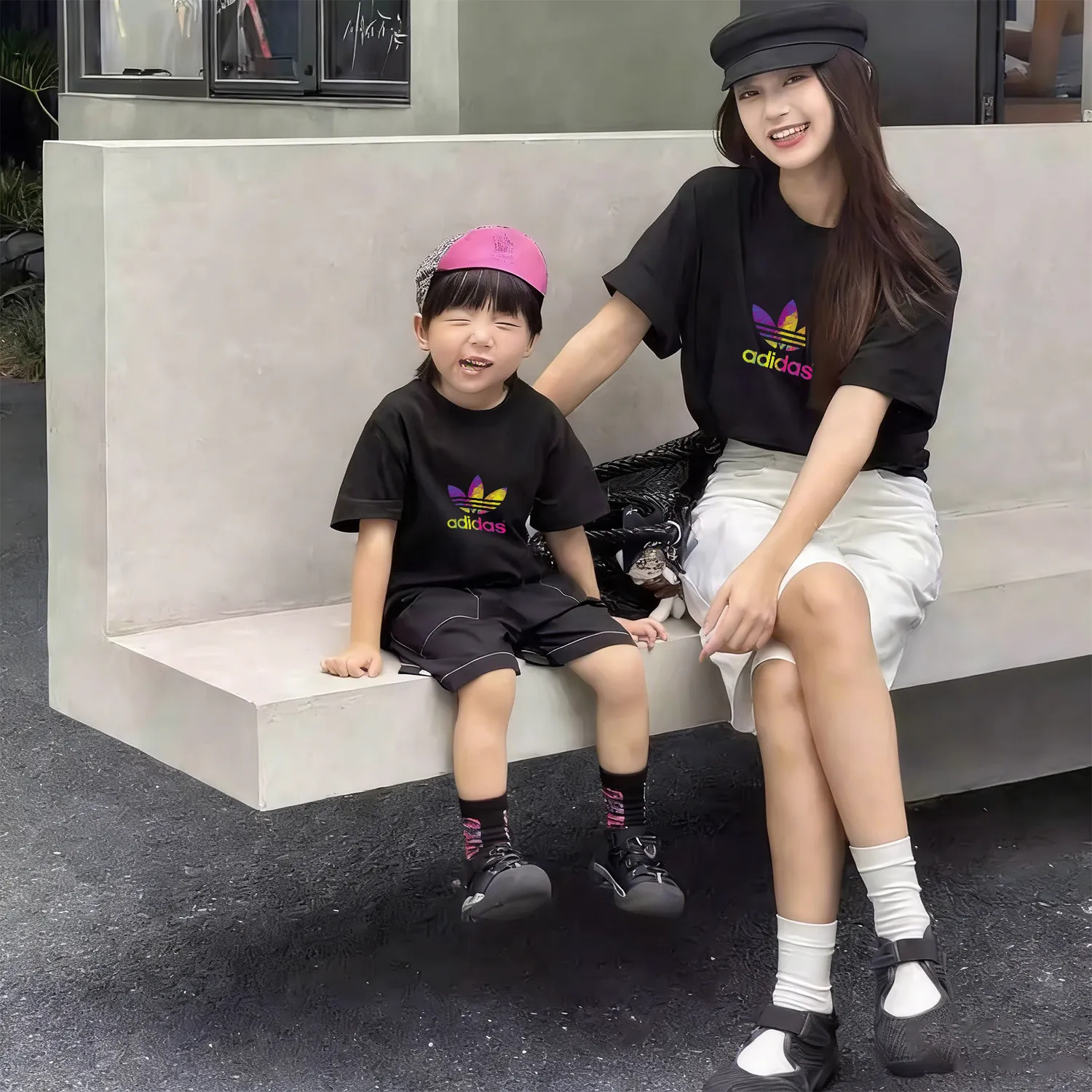 【90-160cm+親サイズ】存在感たっぷり 今季大注目 カジュアル  親子ペア 半袖 Ｔシャツ