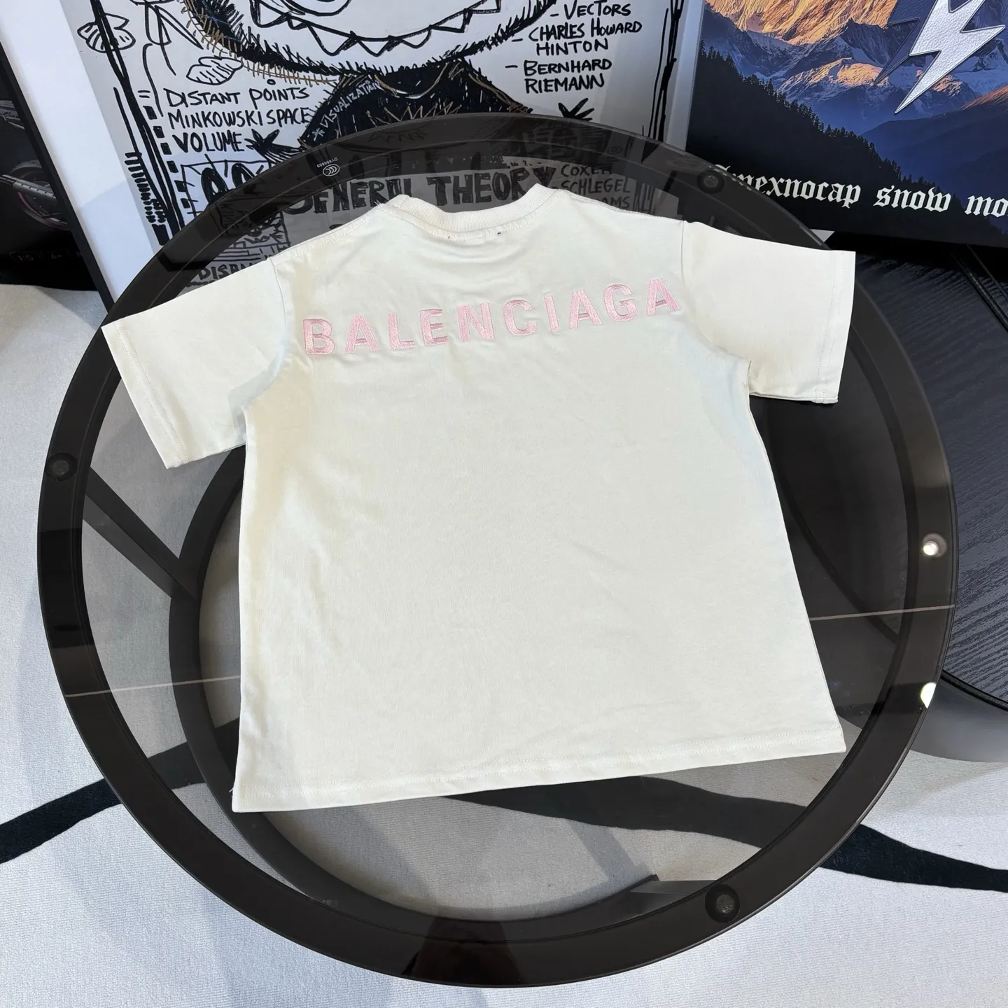 【100-160cm】1枚で決まる すっきりしたデザイン 愛らしい カジュアル 合わせやすい 刺繍 半袖 Tシャツ