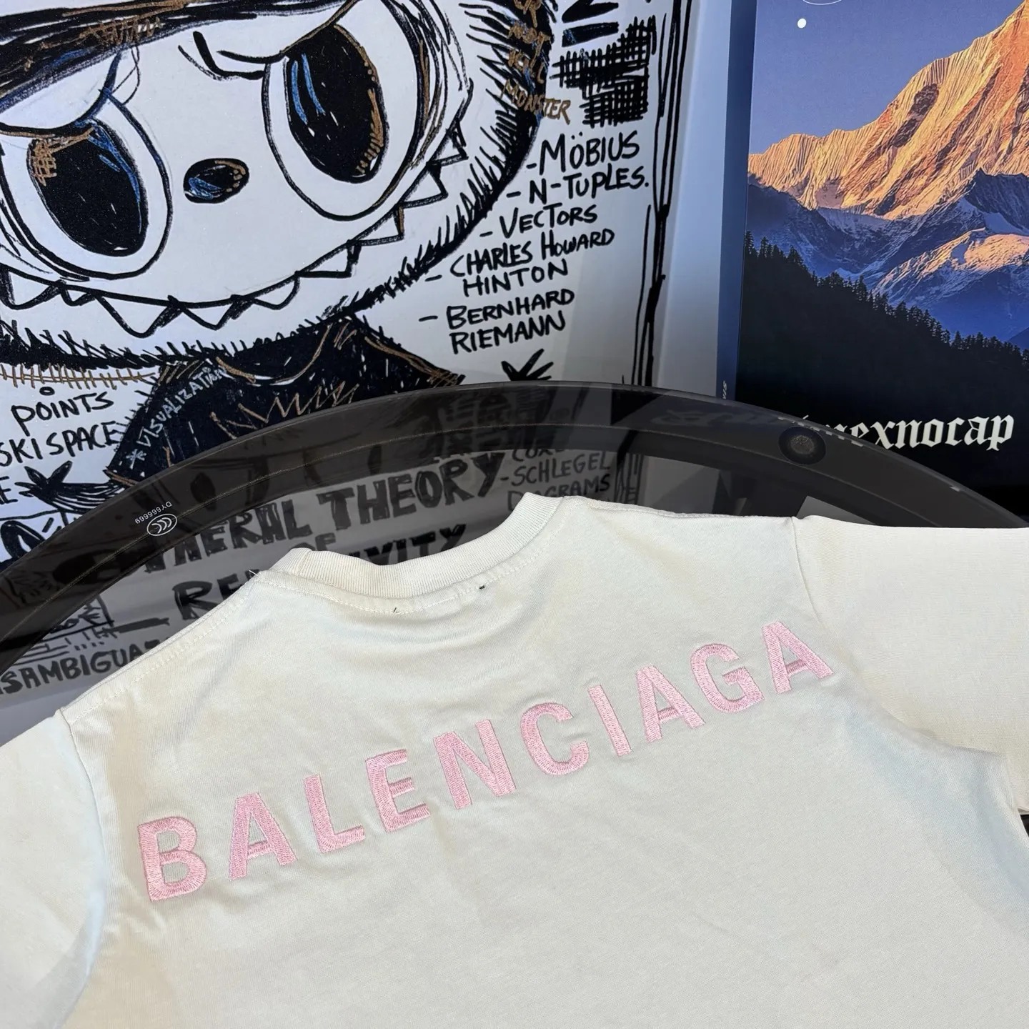 【100-160cm】1枚で決まる すっきりしたデザイン 愛らしい カジュアル 合わせやすい 刺繍 半袖 Tシャツ