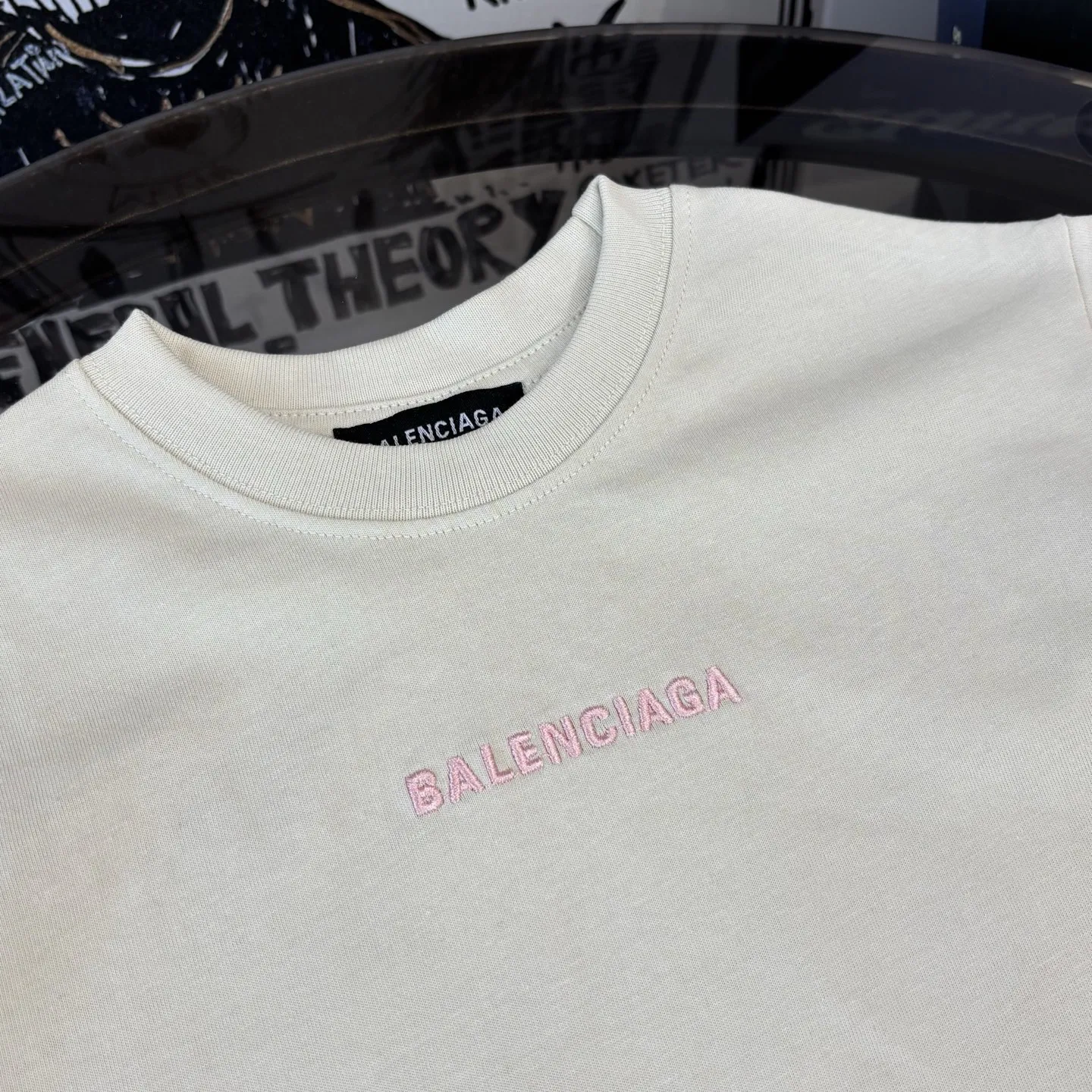 【100-160cm】1枚で決まる すっきりしたデザイン 愛らしい カジュアル 合わせやすい 刺繍 半袖 Tシャツ