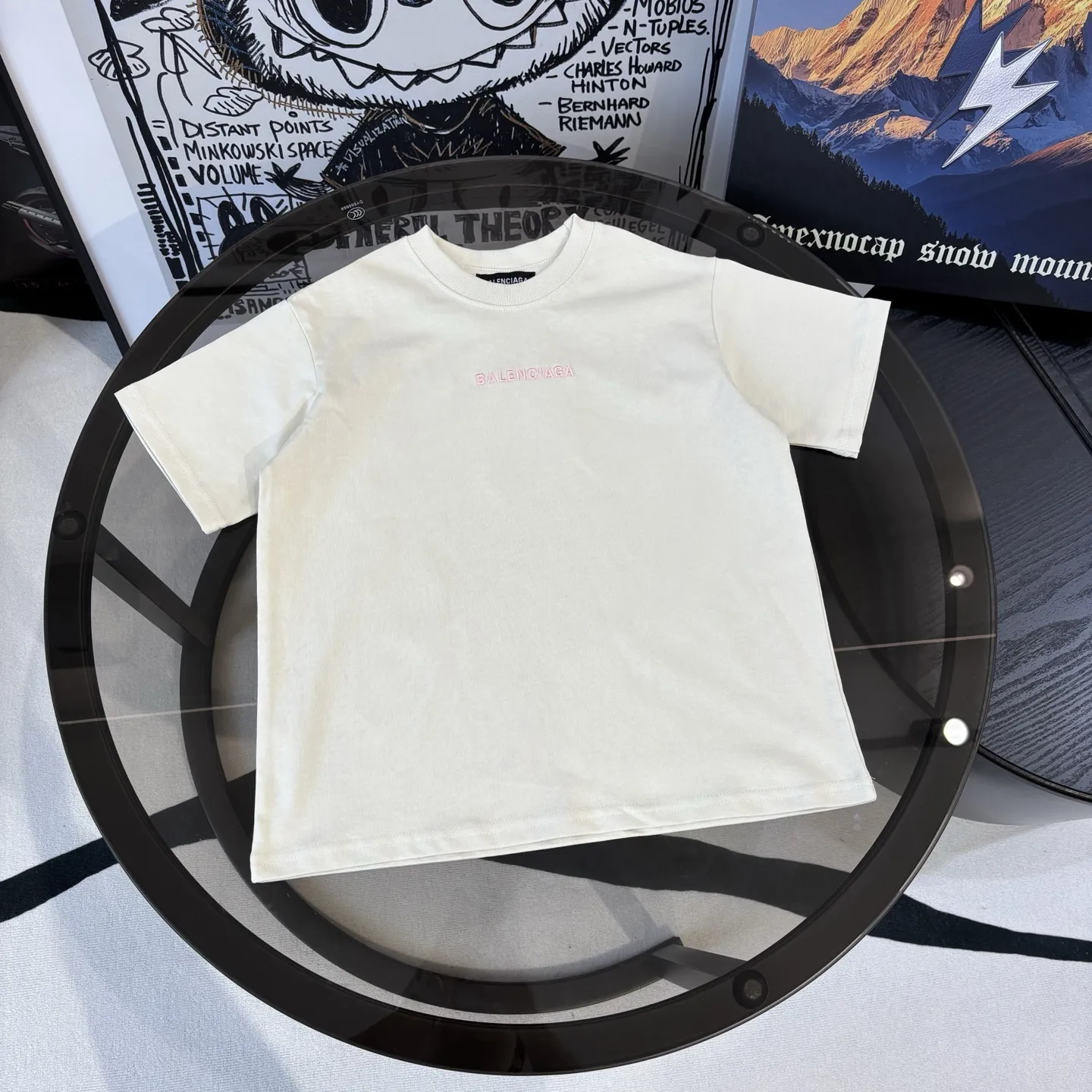 【100-160cm】1枚で決まる すっきりしたデザイン 愛らしい カジュアル 合わせやすい 刺繍 半袖 Tシャツ