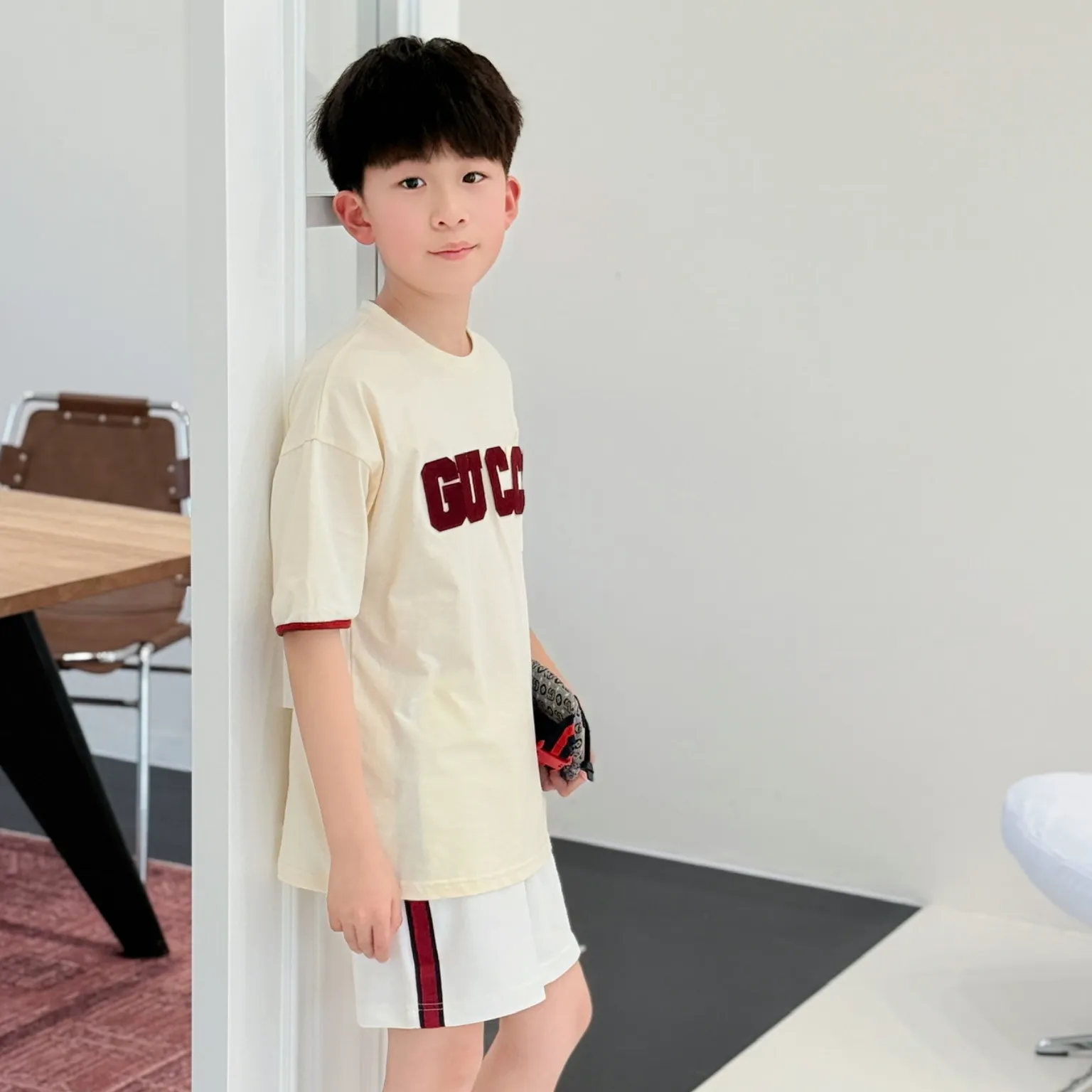 【100-160cm】おしゃれキッズに 今季大注目 安心の品質 カジュアル 合わせやすい 半袖 Tシャツ