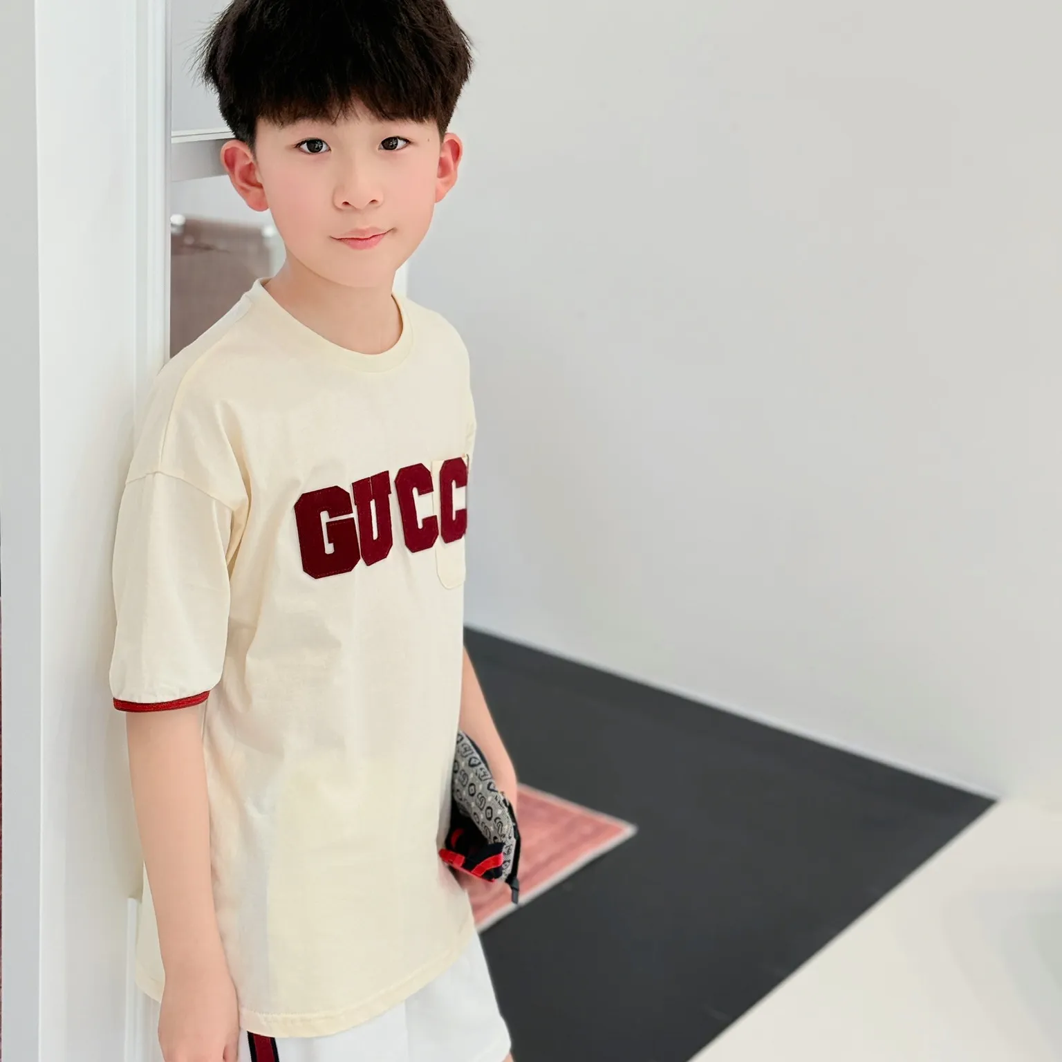 【100-160cm】おしゃれキッズに 今季大注目 安心の品質 カジュアル 合わせやすい 半袖 Tシャツ