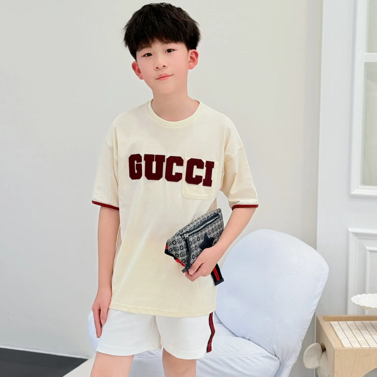 【100-160cm】おしゃれキッズに 今季大注目 安心の品質 カジュアル 合わせやすい 半袖 Tシャツ