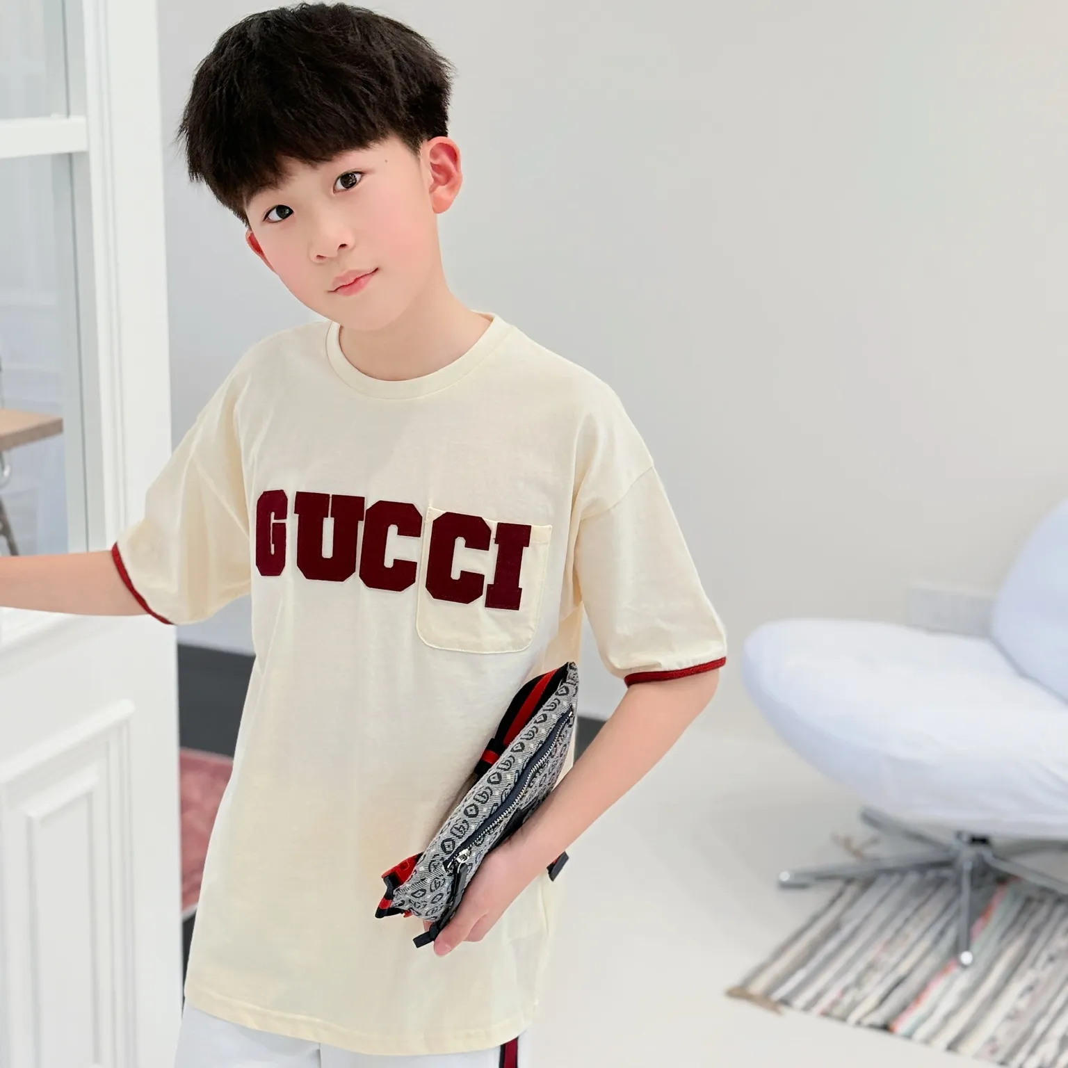 【100-160cm】おしゃれキッズに 今季大注目 安心の品質 カジュアル 合わせやすい 半袖 Tシャツ