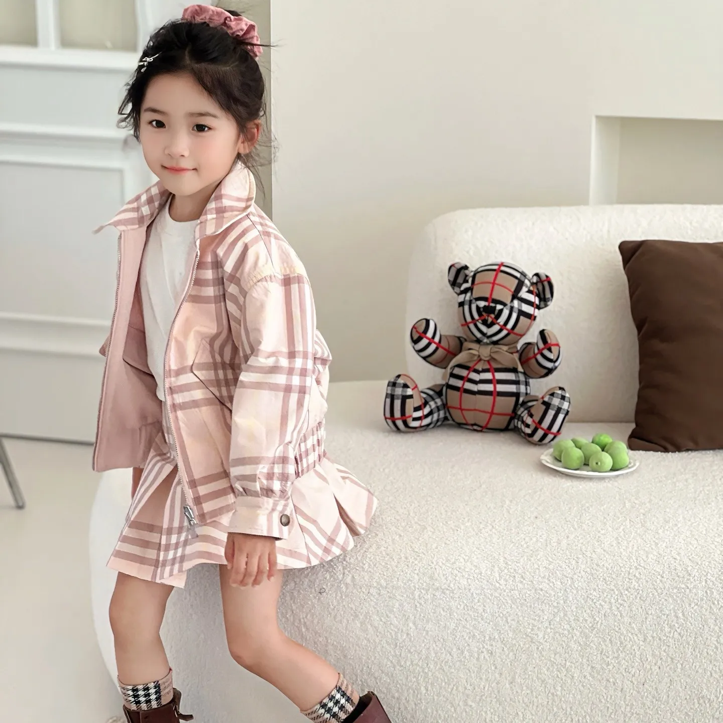 【100-170cm】子ども服らしい可愛さ 着回し力抜群 旬のデザイン 合わせやすい 女の子 アウター スカート