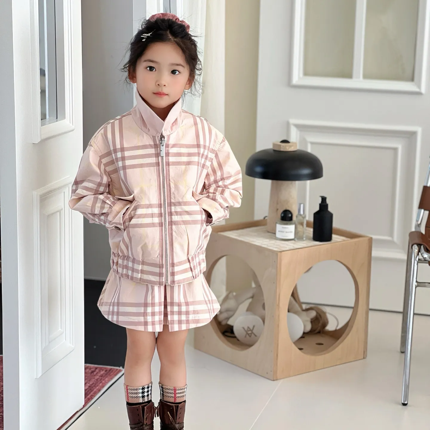 【100-170cm】子ども服らしい可愛さ 着回し力抜群 旬のデザイン 合わせやすい 女の子 アウター スカート