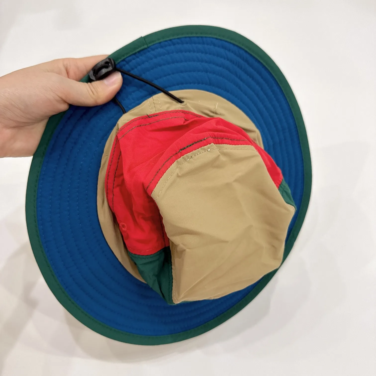 軽快なかぶり心地 外遊びにも活躍 日常コーデにぴったり 多色選べる バケットハット