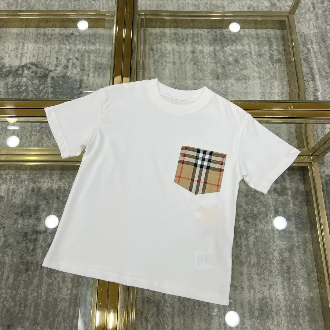 【110-160cm】動きやすい印象 リラックス感 デイリーコーデ カジュアル 二色選べる 半袖 Tシャツ