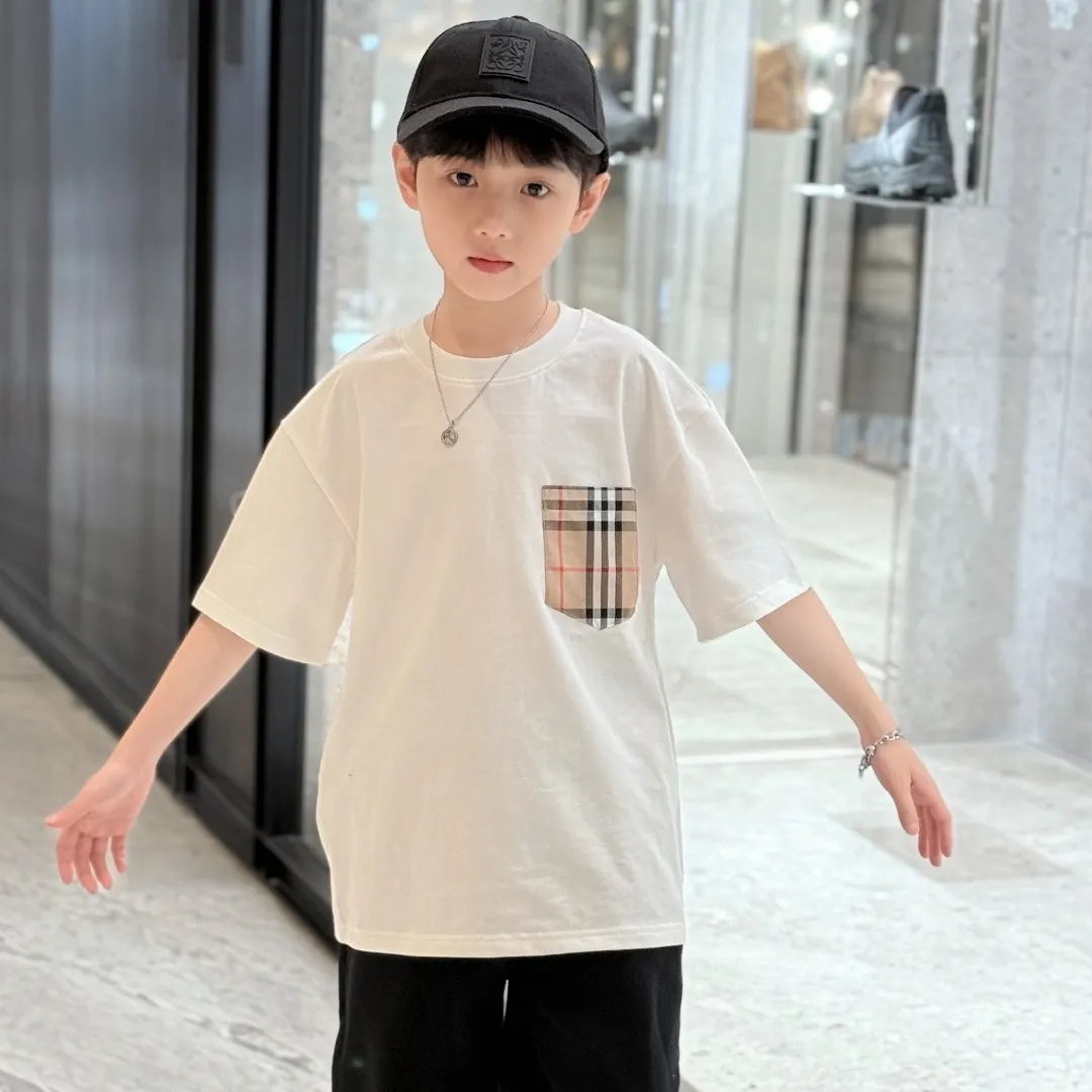 【110-160cm】動きやすい印象 リラックス感 デイリーコーデ カジュアル 二色選べる 半袖 Tシャツ