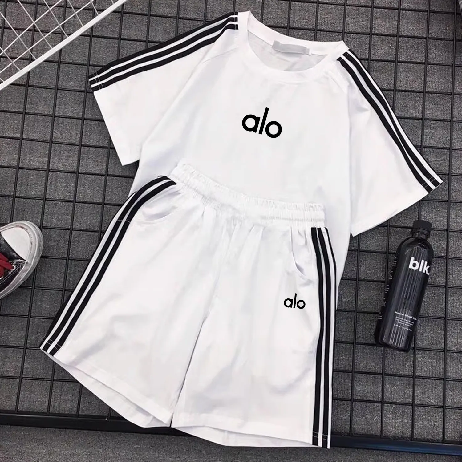 【90-160cm】二点セット 見逃し厳禁 今年のマストバイ カジュアル 半袖Ｔシャツ+ショートパンツ セットアップ