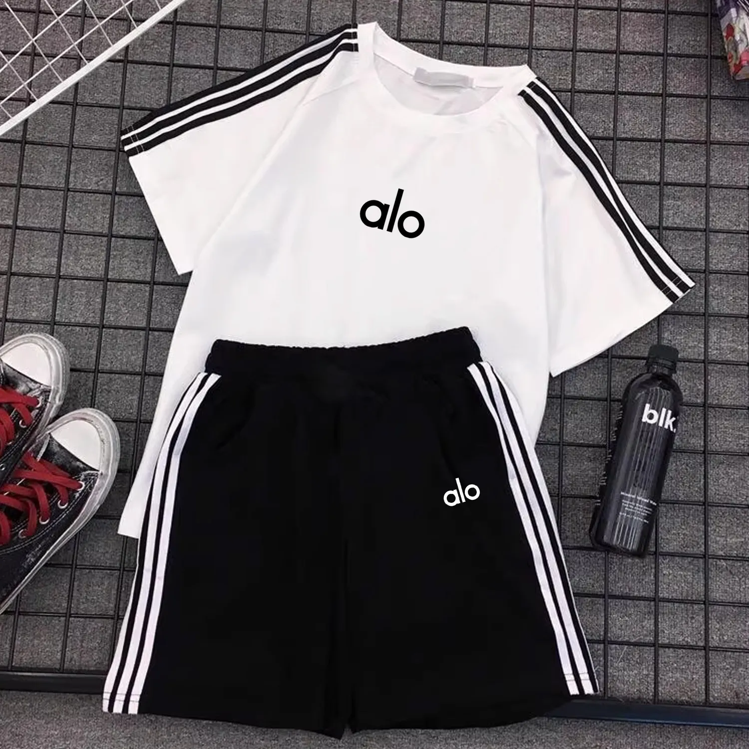 【90-160cm】二点セット 見逃し厳禁 今年のマストバイ カジュアル 半袖Ｔシャツ+ショートパンツ セットアップ