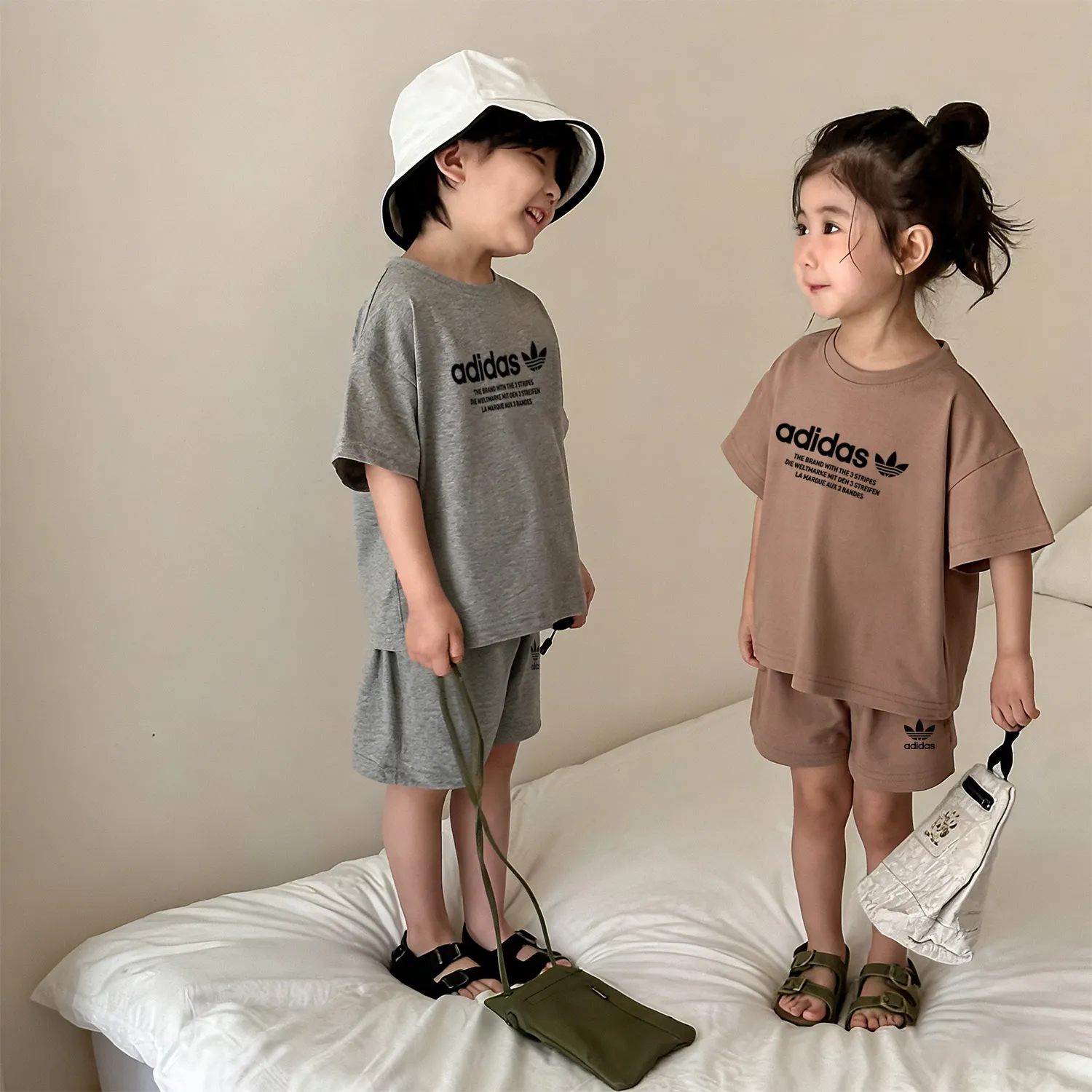 【90-160cm】二点セット おしゃれキッズ必見 人気爆発中 カジュアル 半袖Ｔシャツ+ショートパンツ セットアップ