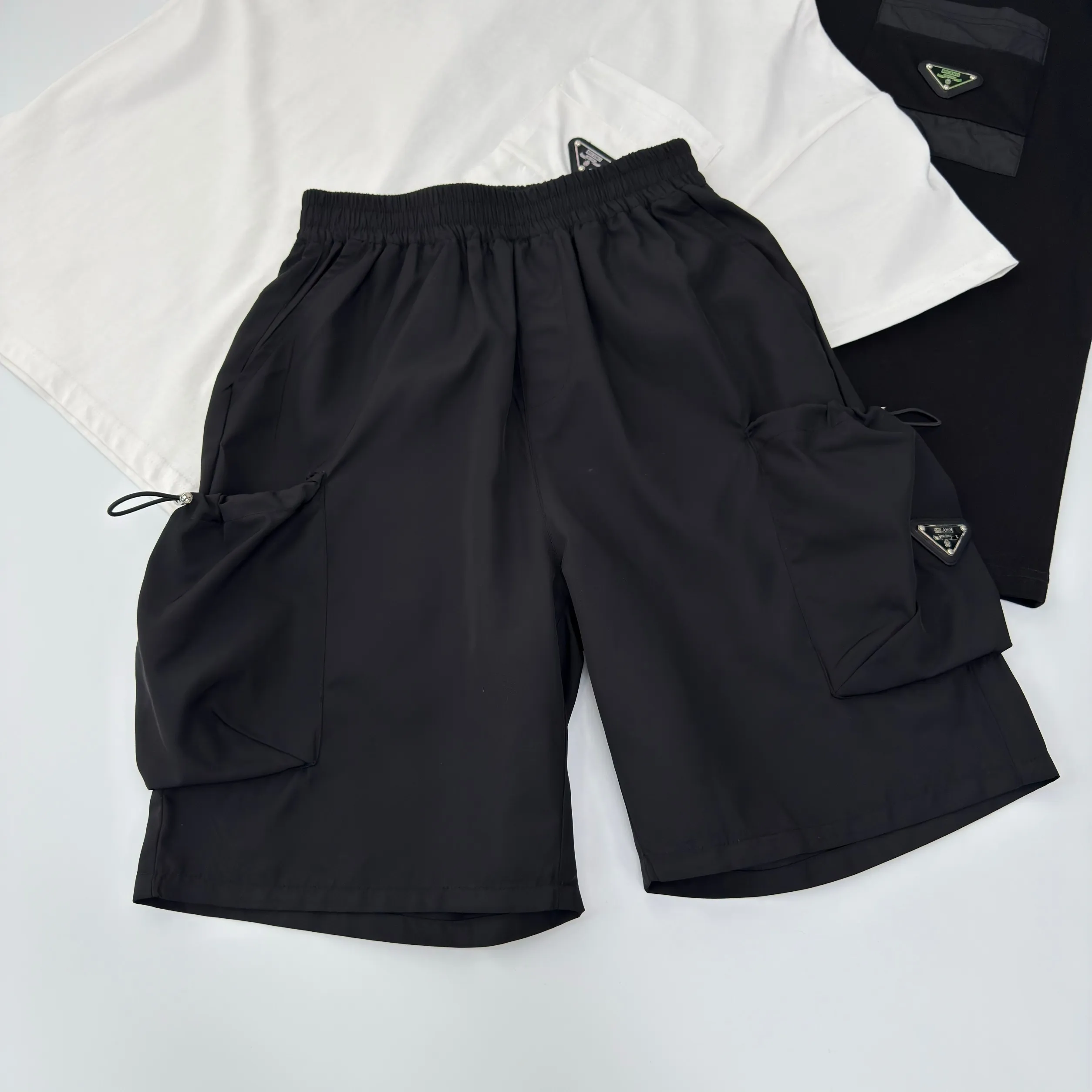 【100-170cm】一枚で主役 トレンドライク 明るい印象 カジュアル 合わせやすい 半袖 Tシャツ ショートパンツ