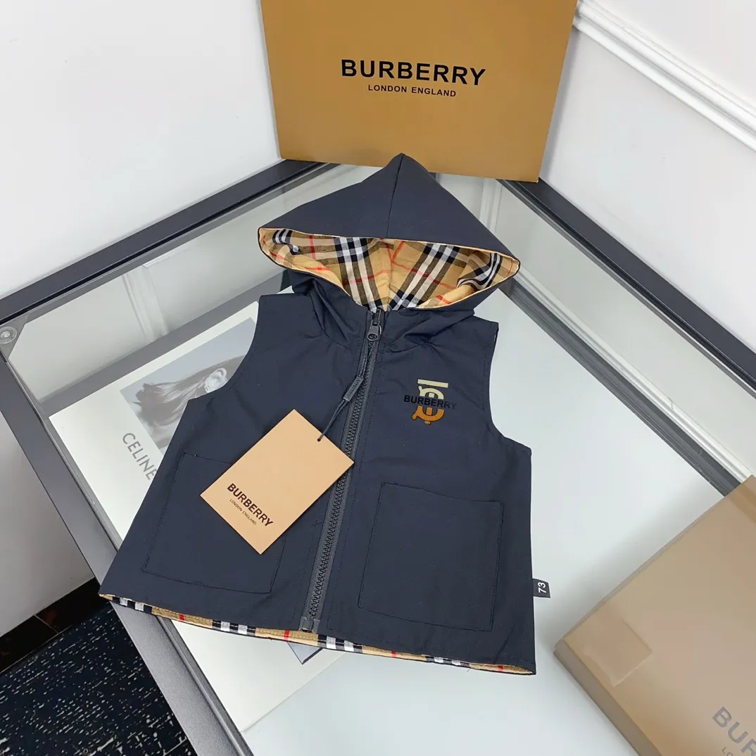 【73-100cm】SNSで話題 着るだけで可愛さUP 目を引くデザイン カジュアル 着せやすい ベスト